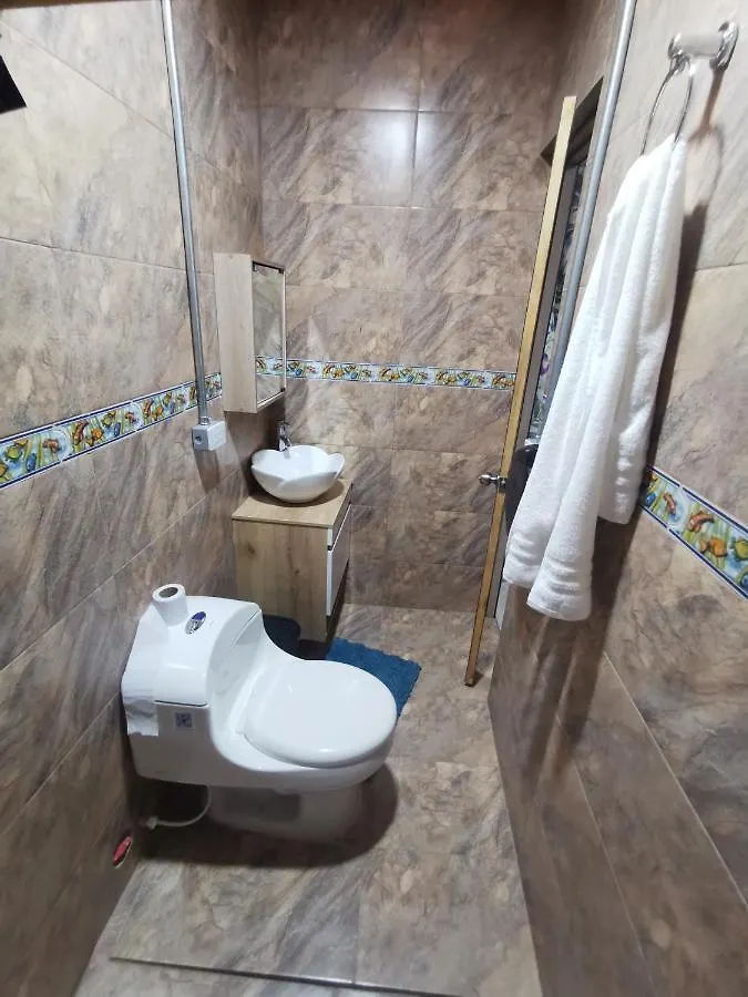 Vista Espectacular En Apartamento Turistico, Excelente Ubicacion Cali